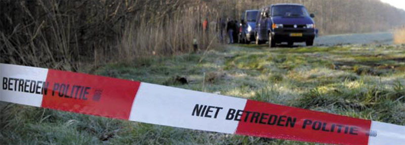 Politieonderzoek in het Reve-Abbertbos in Flevoland - plaats delict.